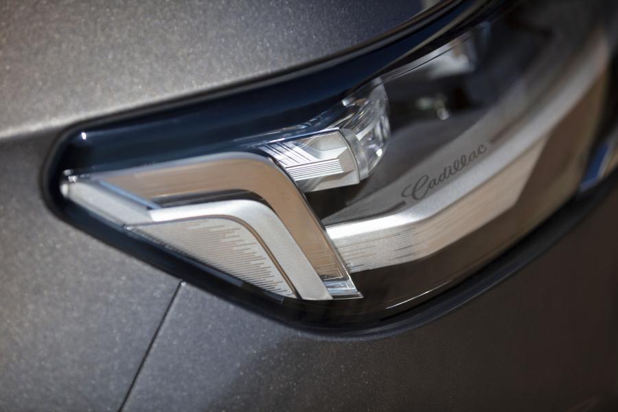 Детали экстерьера Cadillac Escalade Platinum Luxury 2020 года  (NA) (фото 2 из 45)